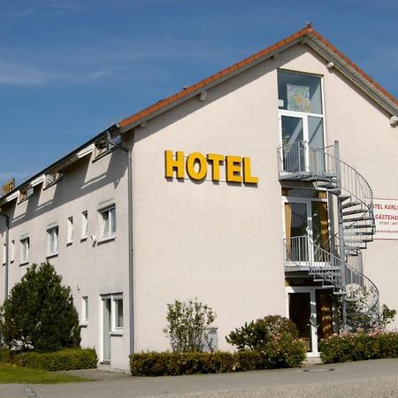 Hotel Karlshof Karlsdorf-Neuthard Exterior foto